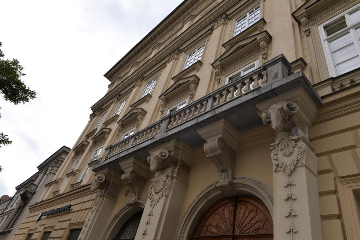 Apartamenty W Palacu Pod Baranami Krakow Luaran gambar