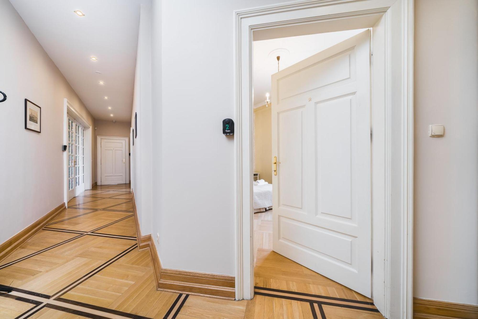Apartamenty W Palacu Pod Baranami Krakow Luaran gambar