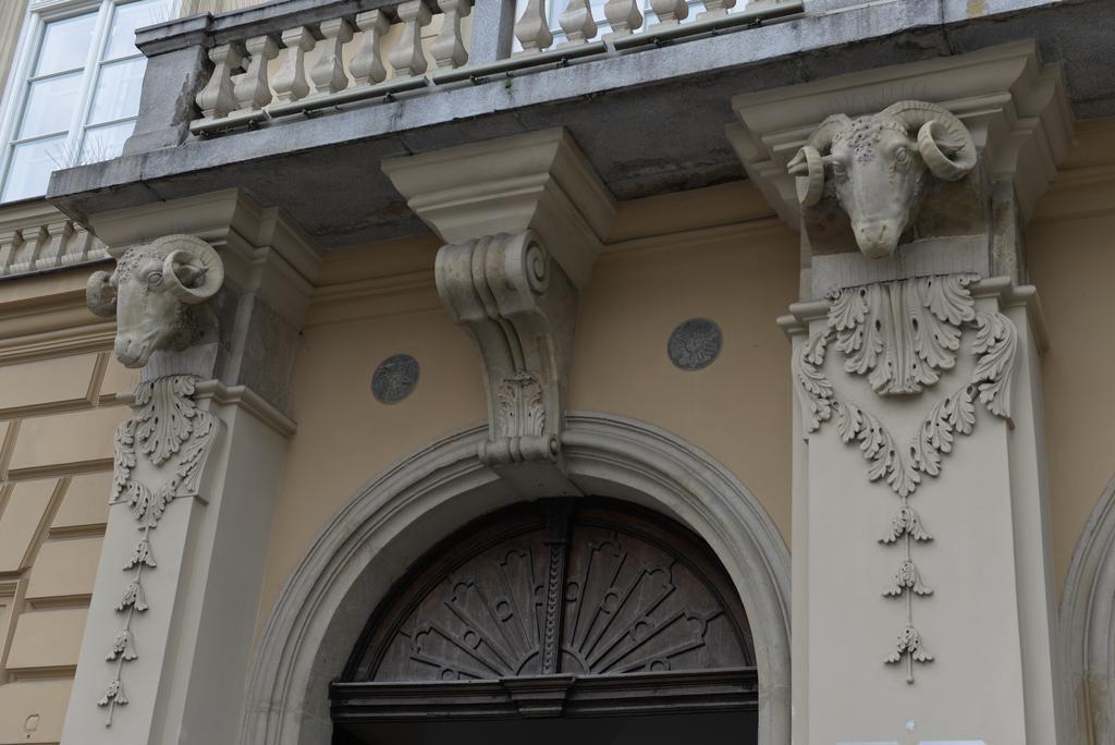 Apartamenty W Palacu Pod Baranami Krakow Luaran gambar