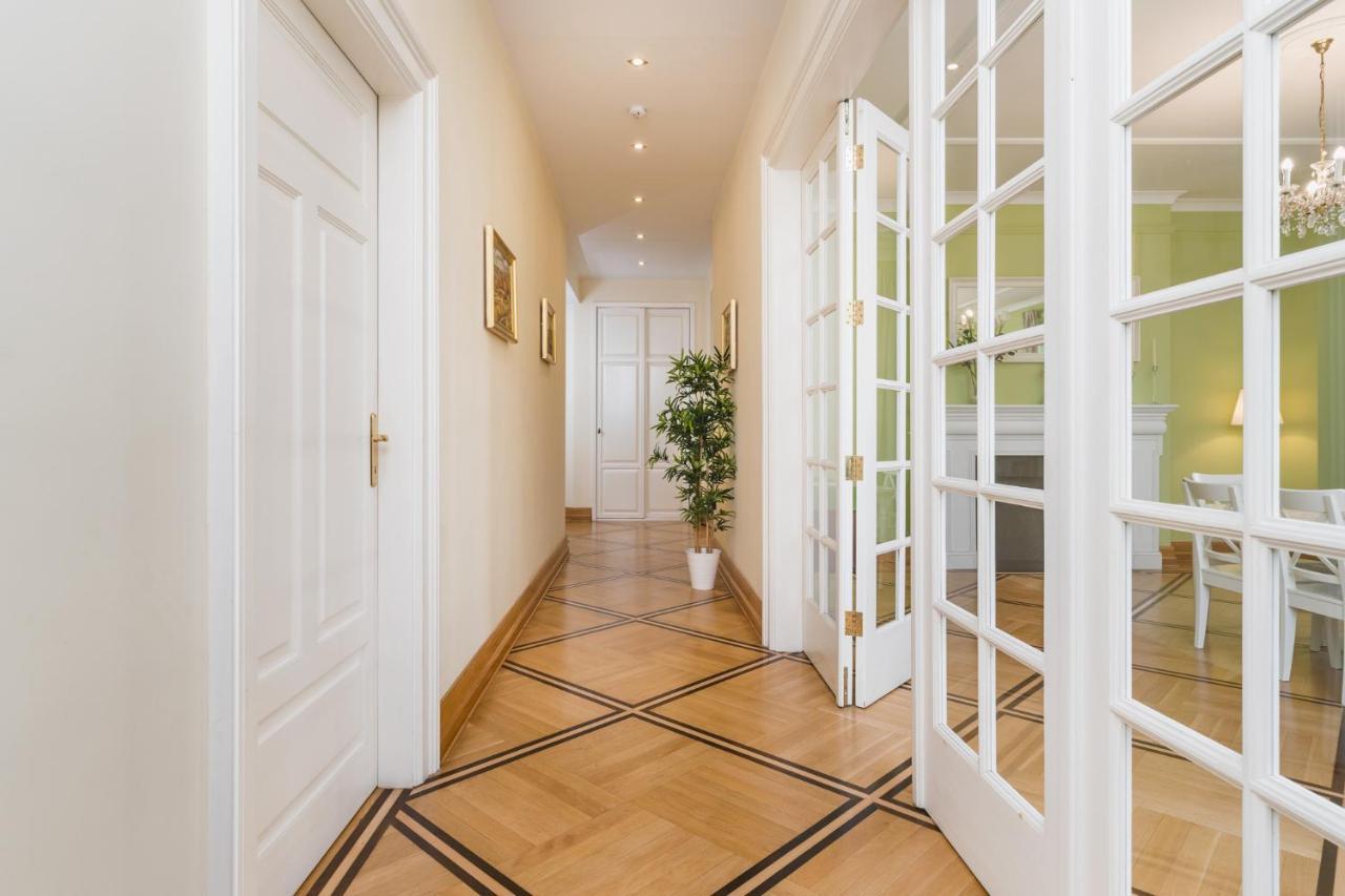Apartamenty W Palacu Pod Baranami Krakow Luaran gambar